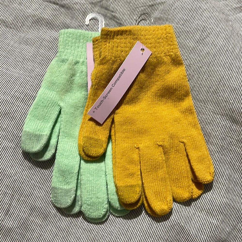 2 Wild fable gloves